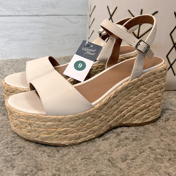 NWT Universal Thread Woman’s Alisha Platform Wedge Heels with Memory Foam Insole - Picture 5 of 7